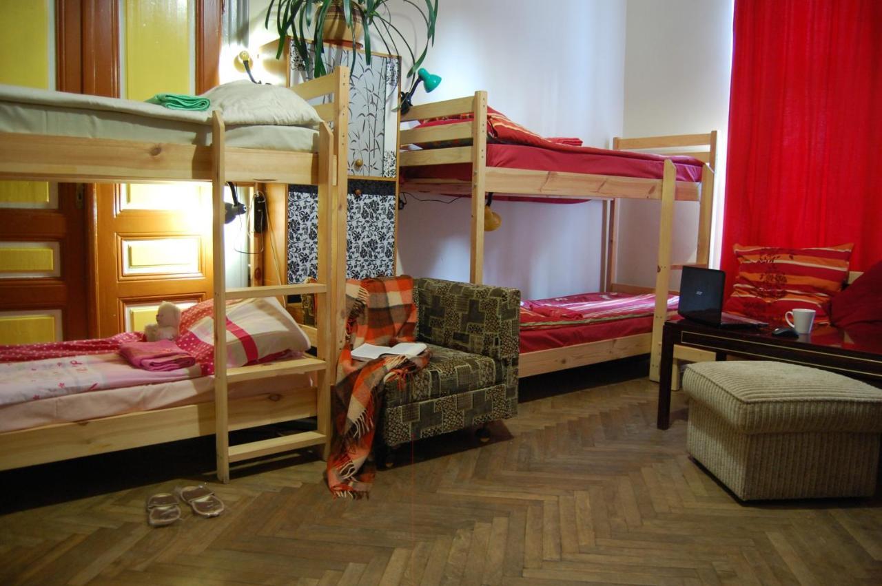 Hostel Drive Lviv Buitenkant foto