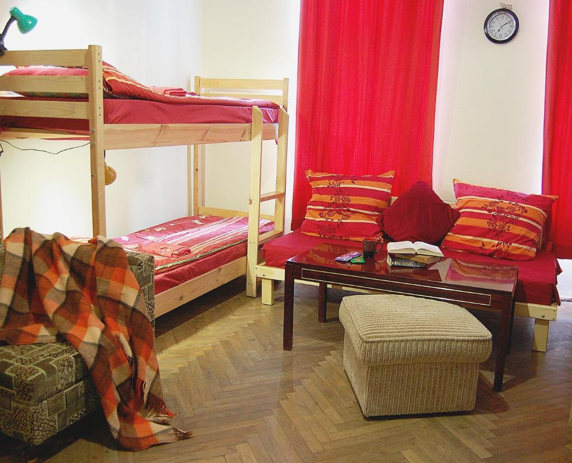 Hostel Drive Lviv Buitenkant foto